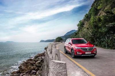 名導(dǎo)陸川或成華晨中華V6車(chē)主亮相上市現(xiàn)場(chǎng)